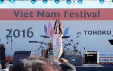 Em gái Phương Linh diện áo dài gây ấn tượng trên đất Nhật