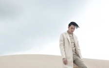 Quang Vinh mang cả căn nhà ra bãi biển làm MV