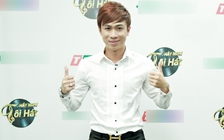 Hồ Việt Trung hát 'Con đường xưa em đi' trên sóng truyền hình