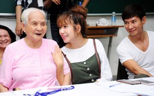 Mẹ Lý Hải 91 tuổi lên TP.HCM xem con trai tuyển diễn viên
