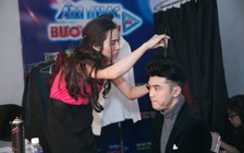 Bà xã chăm chút cho Ưng Hoàng Phúc trong hậu trường