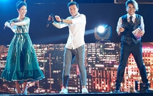 Thủ môn Bùi Tiến Dũng thử sức với 'vũ điệu cồng chiêng' trên sóng trực tiếp