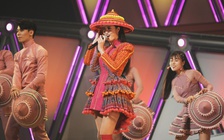 Diện trang phục dân tộc H'mông, Đông Nhi gây ấn tượng mạnh tại Nhật Bản