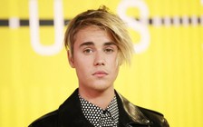 Justin Bieber hủy gặp fan sau sân khấu