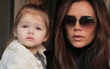 Harper Beckham bộc lộ năng khiếu giống mẹ