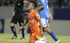 Đà Nẵng mất cựu tuyển thủ U23 quốc gia đến hết giải, Đức Chinh đau bắp đùi