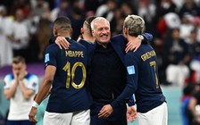 HLV Deschamps thừa nhận Pháp có một chút may mắn trong chiến thắng tuyển Anh