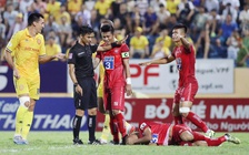 Mắc nhiều sai sót, trọng tài Việt Nam được tư vấn tâm lý