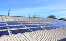 Tiết kiệm điện và làm ra tiền nhờ... lắp điện mặt trời trên mái nhà