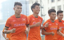 Tiến Dũng tập buổi đầu, HLV Hữu Thắng thay đổi kế hoạch phút chót