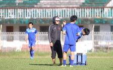 Tuyển Việt Nam: Công Phượng và Văn Toàn bị cảm nắng