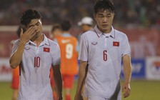 HLV Hữu Thắng ‘khó xử’ vì Xuân Trường, Công Phượng