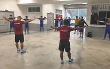 Sấm chớp đùng đùng, HLV Hữu Thắng cho U.22 Việt Nam nghỉ tập