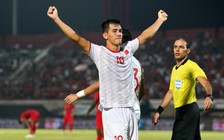 Công Phượng dự bị, Tiến Linh lĩnh xướng hàng công tuyển Việt Nam trước UAE