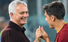 Bí mật nụ cười khúc khích giữa Mourinho và Dybala