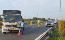 Ùn tắc hơn 8km trên cao tốc TP.HCM - Trung Lương do 2 vụ tai nạn