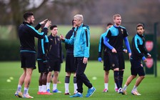 HLV Wenger: 'Kinh nghiệm bị loại sẽ giúp Arsenal đánh bại Barcelona'