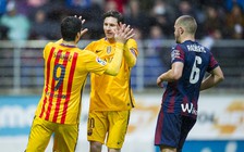 Messi lập cú đúp, hàng công Barcelona đạt mốc 100 bàn ở mùa này