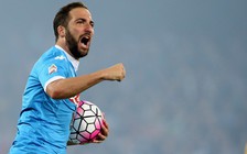 Maradona đau lòng khi Higuain sắp rời Napoli sang Juventus