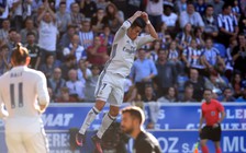 Ronaldo lập hattrick, Real Madrid giữ vững ngôi đầu La Liga
