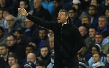 HLV Enrique không hiểu tại sao Barcelona thua Man City