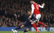 Arsenal đánh mất ngôi đầu bảng Champions League bởi bàn đá phản tai hại