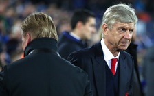 HLV Everton cáu tiết khi Wenger không 'tâm phục khẩu phục'