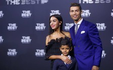 Ronaldo chính thức giới thiệu bạn gái mới trong gala của FIFA