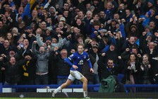 Tom Davies tỏa sáng, Everton chớ vội mừng