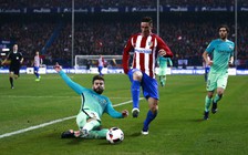 Atletico Madrid chờ Torres hạ Barcelona