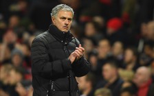 Ban lãnh đạo M.U tính chuyện gia hạn hợp đồng với Mourinho