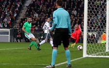 Chơi với 10 người, M.U vẫn giành quyền đi tiếp ở Europa League