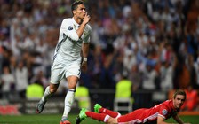 Đi vào lịch sử Champions League, Ronaldo 'năn nỉ' fan Real Madrid