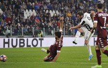 Higuain giành lại 1 điểm vàng cho Juventus trong trận derby thành Turin