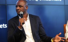 Vieira từ chối thay Wenger dẫn dắt Arsenal