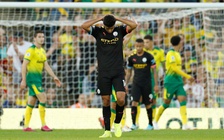 Man City bất ngờ gục ngã trên sân Norwich 'què quặt'