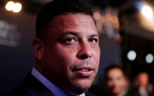 Ronaldo ‘béo’ nhập viện tại Tây Ban Nha