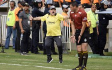 Maradona tuyên bố nghỉ việc ở CLB của Mexico vì bị các trọng tài… chèn ép