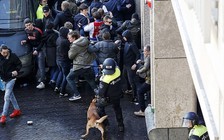 Hơn 140 CĐV bị bắt trước trận tứ kết Champions League giữa Ajax - Juventus