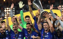 Chelsea vô địch Europa League, Lyon cũng… ăn mừng