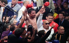 Pacquiao hạ bệ võ sĩ bất bại Mỹ để đoạt đai vô địch hạng bán trung thế giới