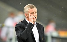 CĐV M.U chê Solskjaer kém cỏi sau thất bại ở bán kết Europa League