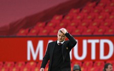 HLV Solskjaer mặt mày tái mét sau thảm bại của M.U trước Tottenham