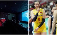 Tuyển bóng đá nam Trung Quốc đi xem phim bóng chuyền nữ để… hun đúc tinh thần