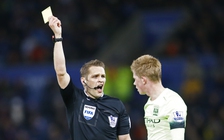 CĐV Liverpool ngao ngán khi trọng tài 'ám ảnh' được chọn phút chót trước trận thua Chelsea