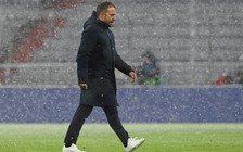Bị truất ngôi Champions League, HLV Flick muốn từ chức vì ‘nội chiến’ ở Bayern Munich