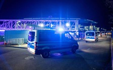 CLB Schalke nhờ cảnh sát bảo vệ trước cuộc truy đuổi nguy hiểm từ CĐV nhà