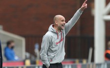 HLV Guardiola dõi mắt theo trận ‘đại chiến’ M.U và Liverpool, tri ân Aguero
