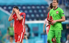 HLV tuyển Ba Lan nổi giận với truyền thông vì đưa tin thủ môn Szczesny hút thuốc