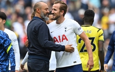 Cầu thủ CLB Tottenham than trời khi các giám đốc tham gia cãi nhau và huấn luyện